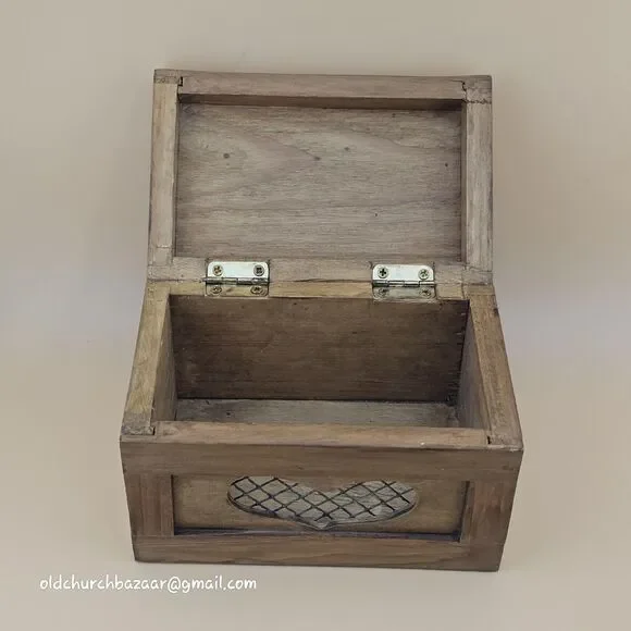 Handmade Wooden Trinket Box Heart Cutout Dome Lid Rustic Brown Primitive Decor - Picture 8 of 9